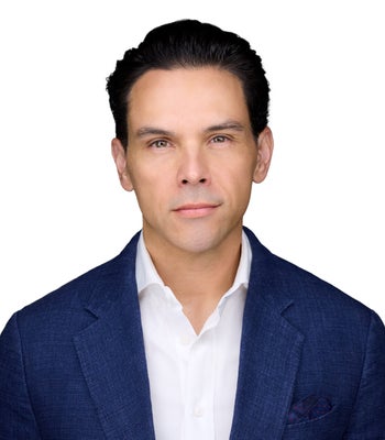 Portrait of Mauricio Niemeyer, REALTOR®, Associate.
